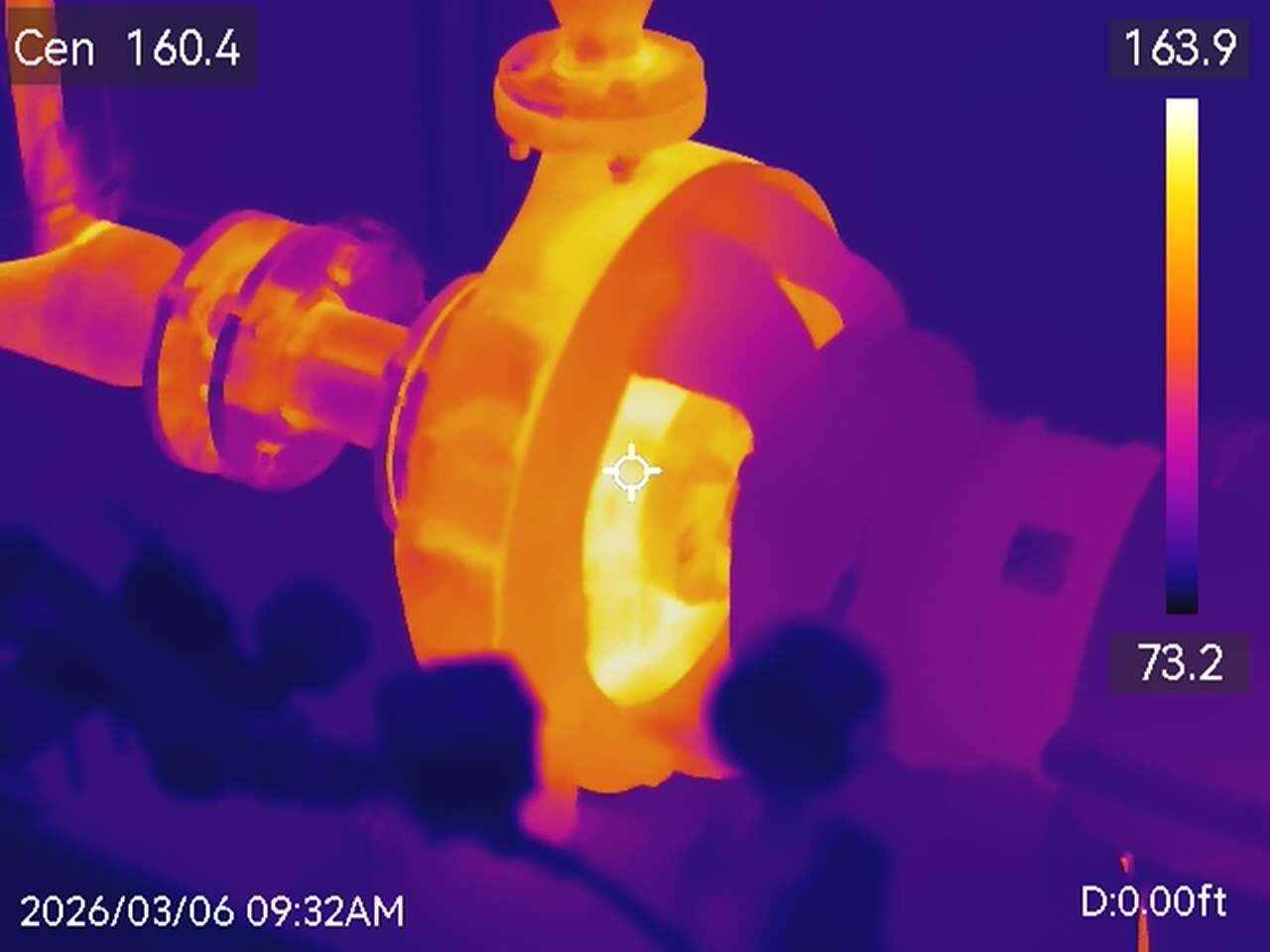 Thermal image of uninsulated valve at 160 °F
